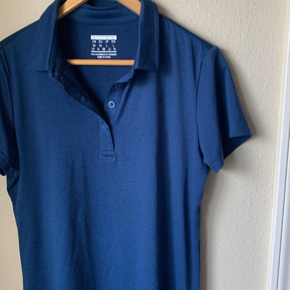 Blue collared golf ⛳️ shirt - Picture 3 of 9